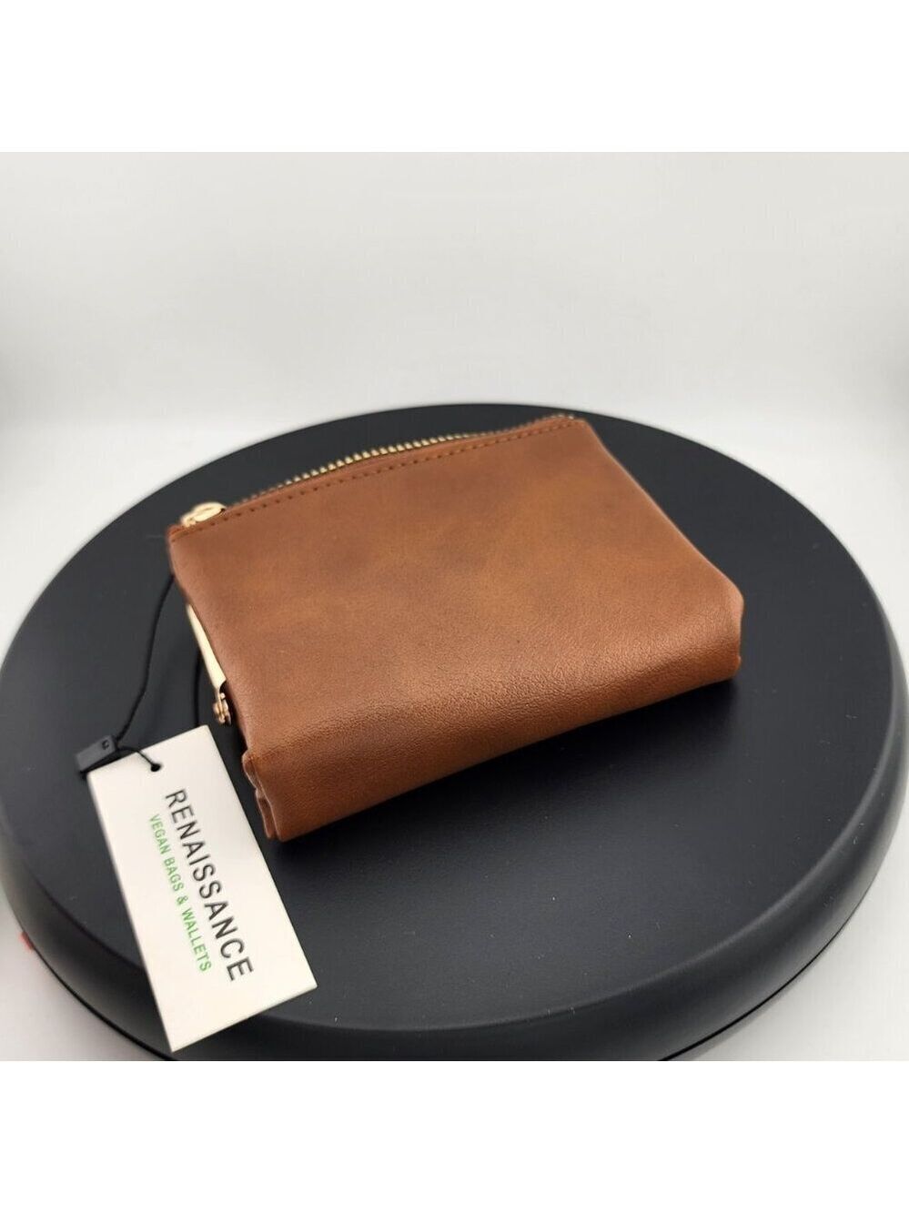 Brown Wallet – Minimalist Design for Everyday Use - Picture 7 of 7